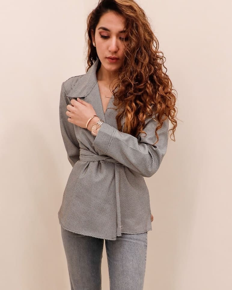 Black & White Tie-Up Jacket – Chic Front-Tie Blazer Style